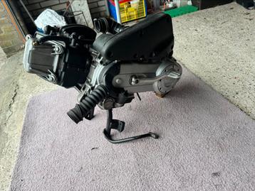 Piaggio Vespa 4V motor compleet beschikbaar voor biedingen