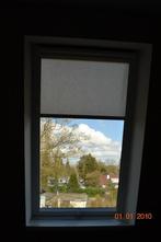 TE KOOP VELUX rolgordijn, Ophalen, Zo goed als nieuw