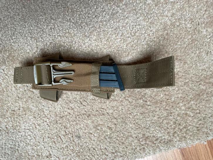 Pistool Magazijn Houder Tan - Snelle Clip, Verzamelen, Militaria | Algemeen, Overige soorten, Overige typen, Overige gebieden