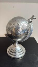 Zilverkleurige wereldbol als nieuw, Ophalen, Zo goed als nieuw