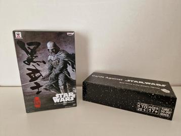 Twee Star Wars items - kaartspel en actiefiguur beschikbaar voor biedingen