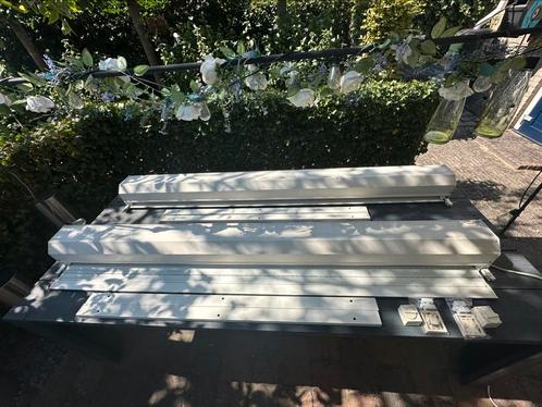 2x elektrische rolluiken incl schakel materiaal, Doe-het-zelf en Verbouw, Rolluiken, Gebruikt, 100 tot 150 cm, 200 cm of meer