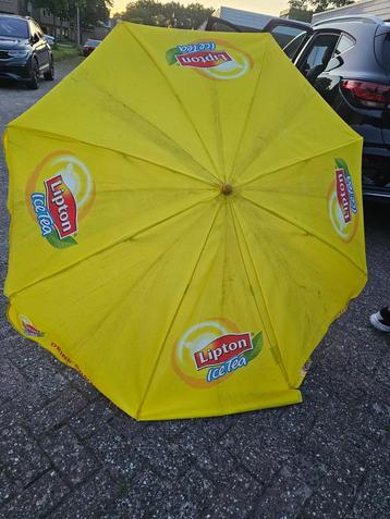 Lipton ice tea parasol (2 stuks) beschikbaar voor biedingen