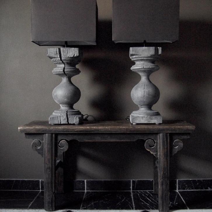 Houten baluster wielas statue ornament lamp authentiek sober, Huis en Inrichting, Lampen | Tafellampen, Nieuw, Hout, Ophalen of Verzenden