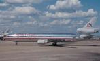 American Airlines MD-11 ansichtkaart, Verzamelen, Luchtvaart en Vliegtuigspotten, Ophalen of Verzenden, Nieuw, Kaart, Foto of Prent