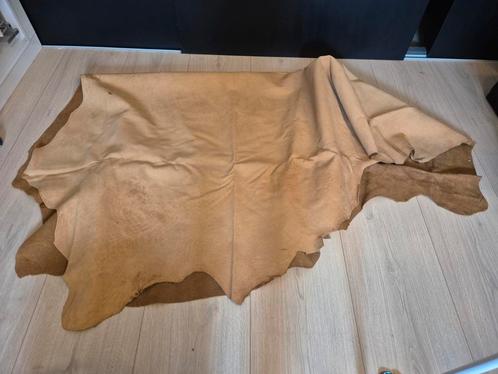 Bruin leren koeienhuid, Huis en Inrichting, Woonaccessoires | Plaids en Woondekens, Zo goed als nieuw, Ophalen
