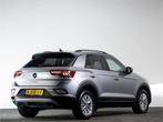 Volkswagen T-Roc 1.0 TSI 110 PK Life Business | LED | Naviga, Auto's, Te koop, Zilver of Grijs, Benzine, 110 pk