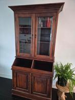 Houten vitrinekast met glazen deuren, Huis en Inrichting, Kasten | Boekenkasten, Ophalen, Gebruikt, 25 tot 50 cm
