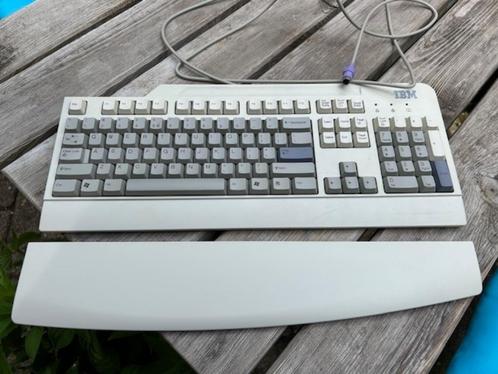 Toetsenbord IBM model KB-0225 (vintage), Computers en Software, Toetsenborden, Nieuw, Ophalen of Verzenden