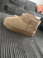 Uggs boots korte laarzen maat 41 kleur beige, Kleding | Dames, Schoenen, Beige, Overige typen, Ophalen of Verzenden, Zo goed als nieuw