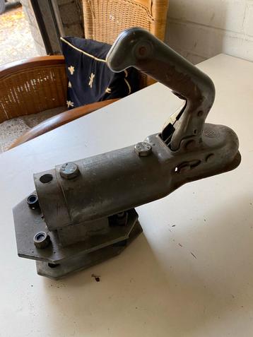 Koppeling voor DIN-oog trekhaak beschikbaar voor biedingen