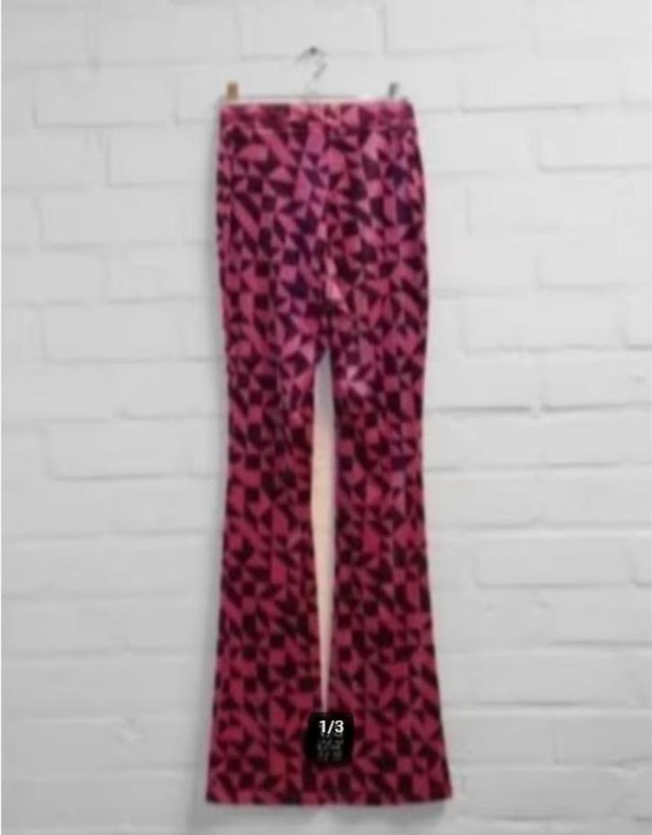 ALIX the Label - Mooie flared velvet pants maat S - Nieuw, Kleding | Dames, Broeken en Pantalons, Nieuw, Maat 36 (S), Roze, Lang
