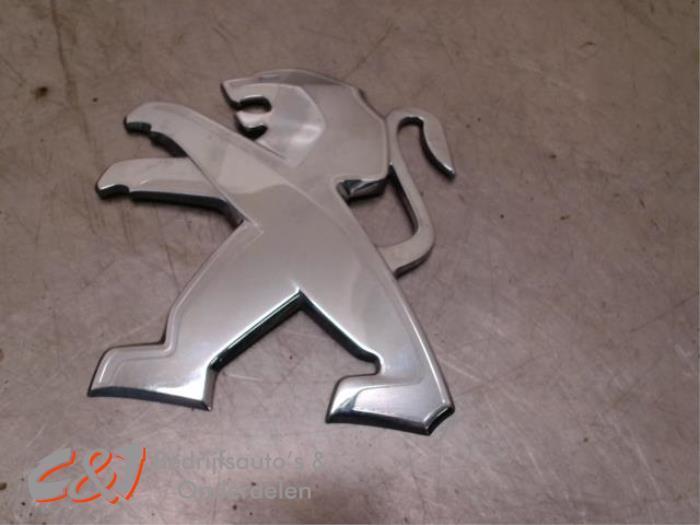 Embleem van een Peugeot Boxer, Auto-onderdelen, Carrosserie en Plaatwerk, Peugeot, Gebruikt, 3 maanden garantie, Ophalen of Verzenden