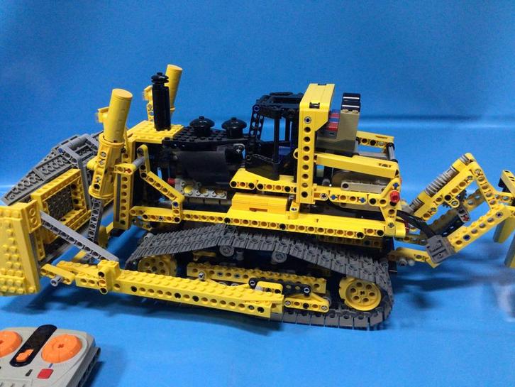 Lego Technic Bulldozer met Afstandsbediening, Kinderen en Baby's, Speelgoed | Duplo en Lego, Zo goed als nieuw, Lego, Complete set