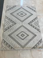 Gebruikt tapijt met geometrisch patroon, Gebruikt, 100 tot 150 cm, Wit, Ophalen of Verzenden