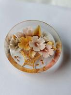Prachtige Lucite bloemen Broche ,€30.00, Ophalen of Verzenden, Zo goed als nieuw, Overige materialen