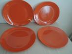 Vier z.g.a.n. oranje kunststof (diner) borden, Overige materialen, Ophalen of Verzenden, Zo goed als nieuw, Bord(en)