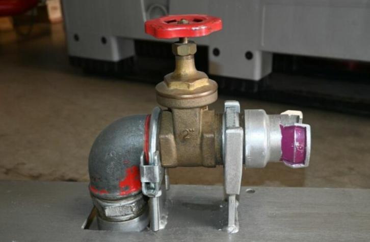 Leidingconstructie met 2" afsluiter en koppeling, Doe-het-zelf en Verbouw, Buizen en Afvoer, Zo goed als nieuw, Overige typen