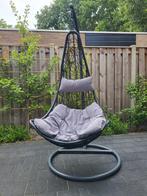 Hangstoel / egg metalen zwart frame met Wickerd kuipzitting, Ophalen, Gebruikt, Metaal