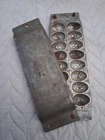 Vintage chocoladevorm eitjes. beschikbaar voor biedingen