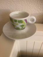 Illy Espresso Kop en Schotel, Huis en Inrichting, Keuken | Servies, Ophalen of Verzenden, Zo goed als nieuw, Overige stijlen, Kop(pen) en/of Schotel(s)