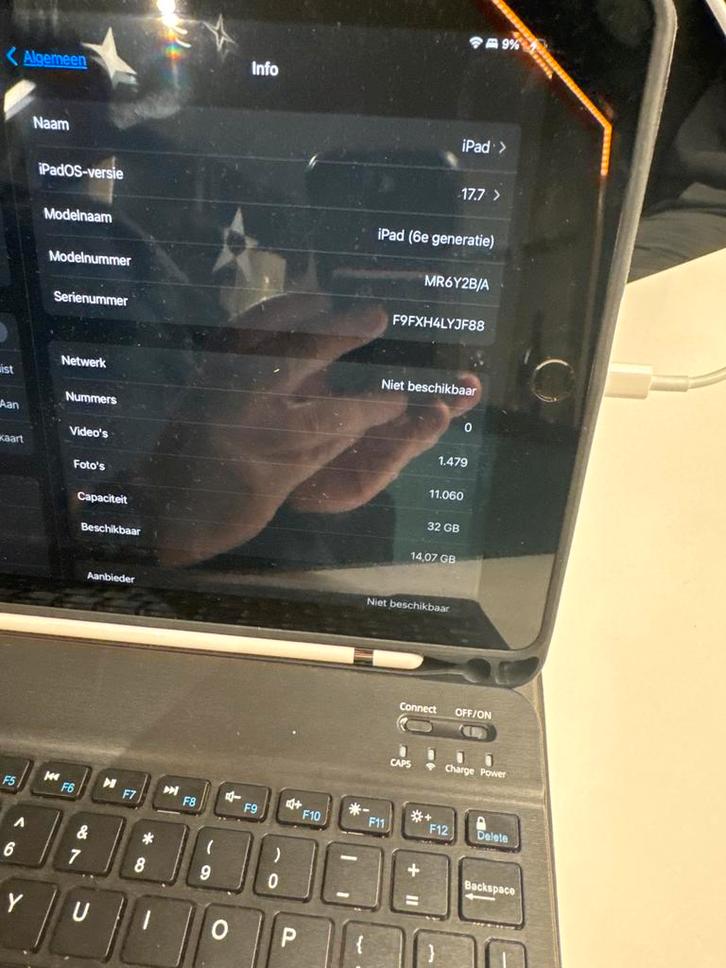 iPad 6e generatie 32GB met pen en toetsenbord, Computers en Software, Apple iPads, Zo goed als nieuw, Apple iPad, Wi-Fi, 9 inch