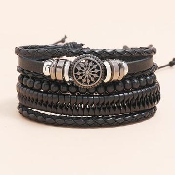 Set Van 5 Zwarte Heren Armbanden  beschikbaar voor biedingen