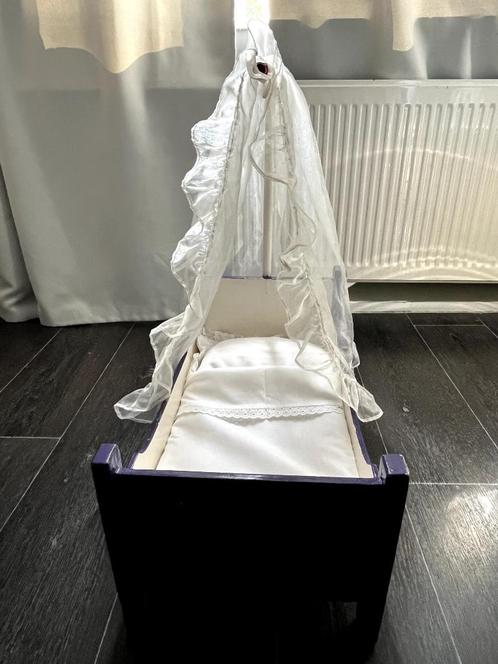 Poppenledikant van hout met hemeltje, compleet., Kinderen en Baby's, Speelgoed | Poppen, Gebruikt, Overige typen, Ophalen