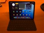 iPad Air 5 (Zo goed als nieuw) + Toetsenbord & Hoes, Overige kleuren, Apple iPad Air, 11 inch, Ophalen of Verzenden