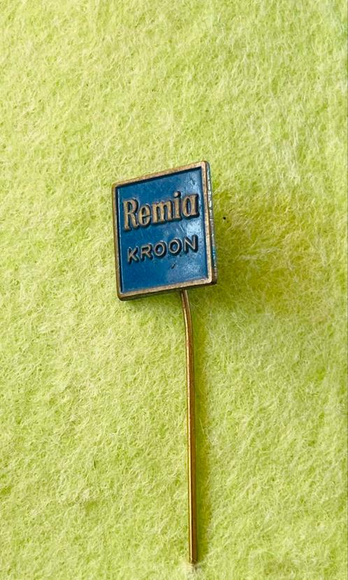 Remia Kroon, Verzamelen, Speldjes, Pins en Buttons, Zo goed als nieuw, Ophalen of Verzenden