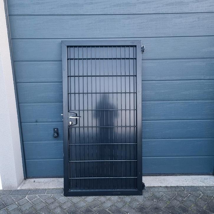 Set staafmat hekwerken inclusief poortdeur, Tuin en Terras, Tuinhekken en Hekwerk, Gebruikt, IJzer, Ophalen