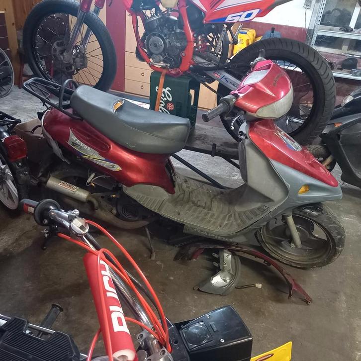 Scooter zonder kenteken 70cc en trugloop., Auto-onderdelen, Uitlaatsystemen, Ophalen of Verzenden