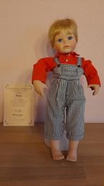 bisque-porselein pop: "Nicholas" - Mayfair Edition, Verzamelen, Poppen, Ophalen of Verzenden, Zo goed als nieuw, Pop