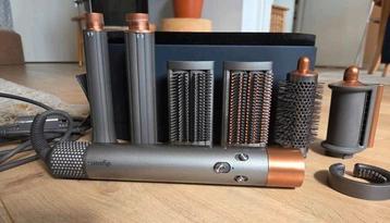 Dyson Airwrap Complete Long multistyler en föhn beschikbaar voor biedingen