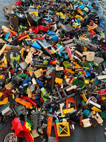 7.7 kg LEGO – Gemixte partij (mogelijk met kleine sets) beschikbaar voor biedingen