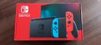 Switch V2 2019 + 2 games en travelcase, Switch 2019 Upgrade, Met games, Met 2 controllers, Ophalen of Verzenden
