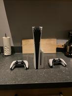 PS5 Slim Disc Editie met 2 controllers, Ophalen of Verzenden, Zo goed als nieuw, Playstation 5