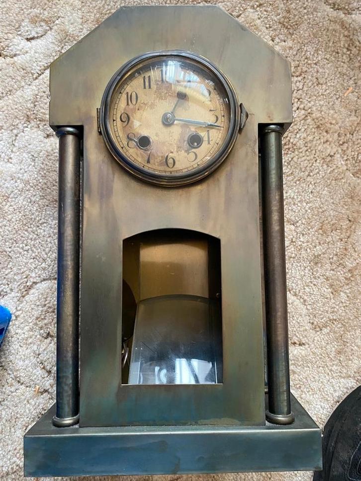 Antieke tafelklok met messing behuizing, Antiek en Kunst, Antiek | Klokken, Ophalen