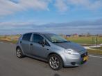 Fiat Punto grande 1.2 2011, Auto's, Voorwielaandrijving, Stof, 40 €/maand, 4 cilinders