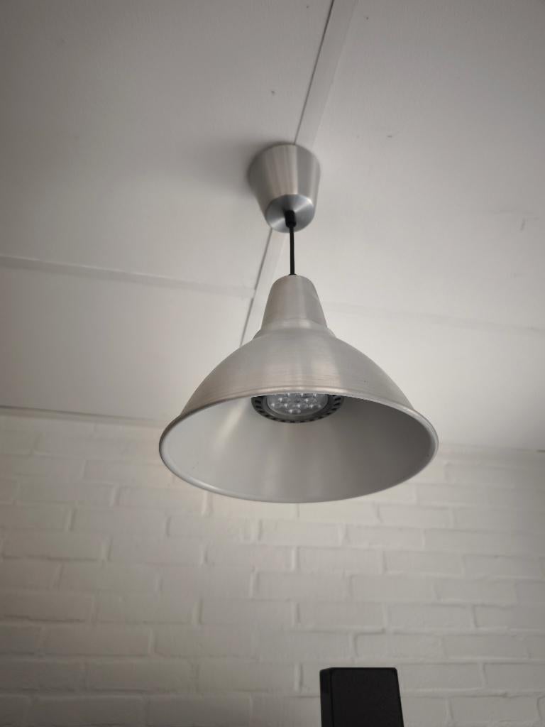 Ikea hanglamp t9623, aluminium, industriële, vintage, 32 cm, Huis en Inrichting, Lampen | Hanglampen, Ophalen, Industriele, Zo goed als nieuw