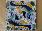 Vintage tegel met vissen vintage aardewerk tegel Tunesië, Ophalen of Verzenden
