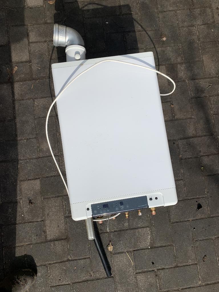 Cv-ketel Intergas bouwjaar 2018, Ophalen, 30 tot 80 cm, Gebruikt, Hoog rendement (Hr)