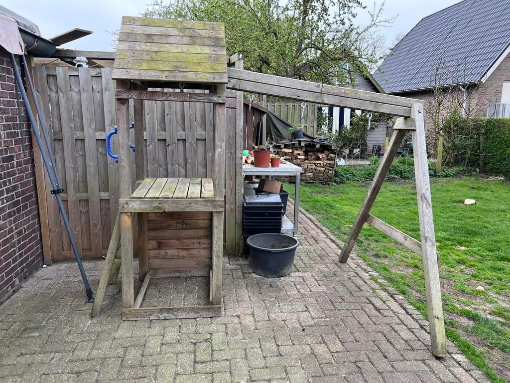 Houten speelhuisje, Ophalen, Gebruikt, Schommel