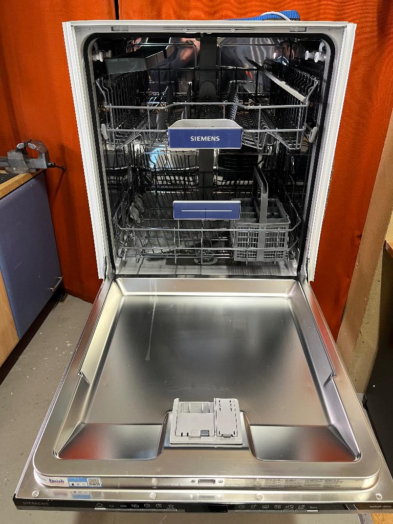 In nette staat moderne Siemens vaatwasser IQ-300 Wifi 2024, Witgoed en Apparatuur, Vaatwasmachines, Zo goed als nieuw, Inbouw