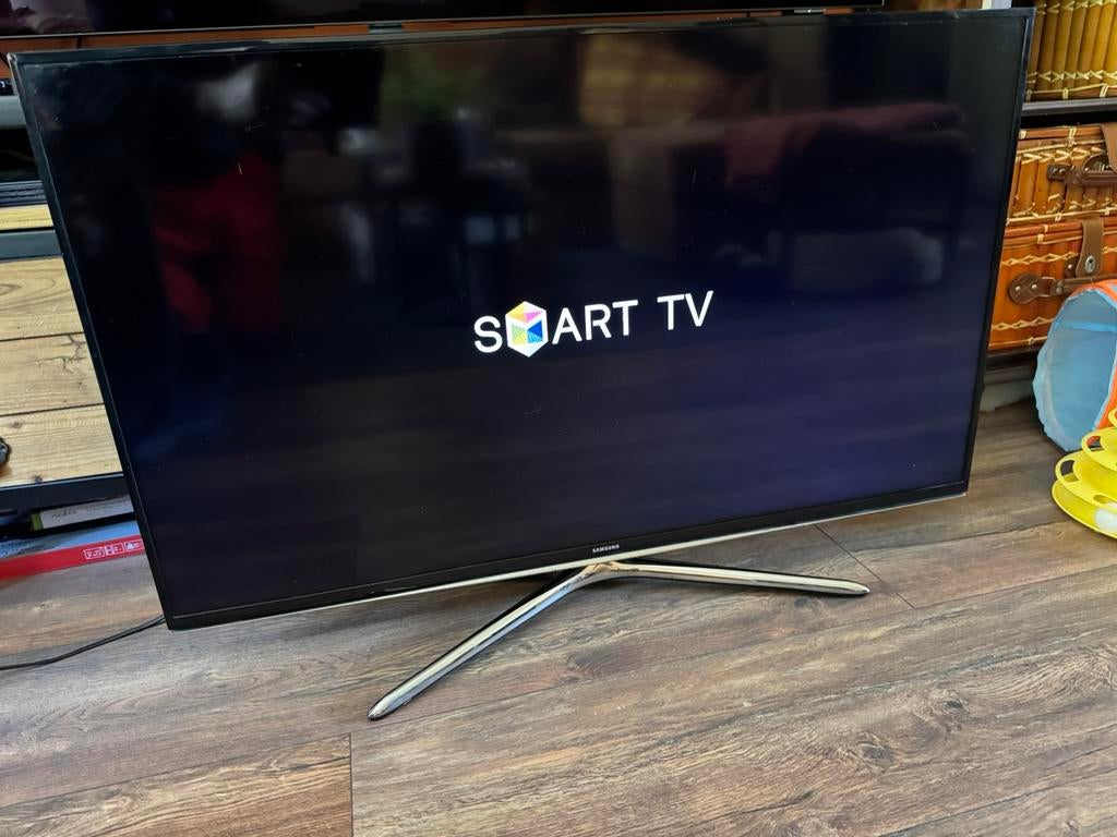 Samsung LCD smart tv 40inch ( 102cm), Ophalen of Verzenden, Zo goed als nieuw