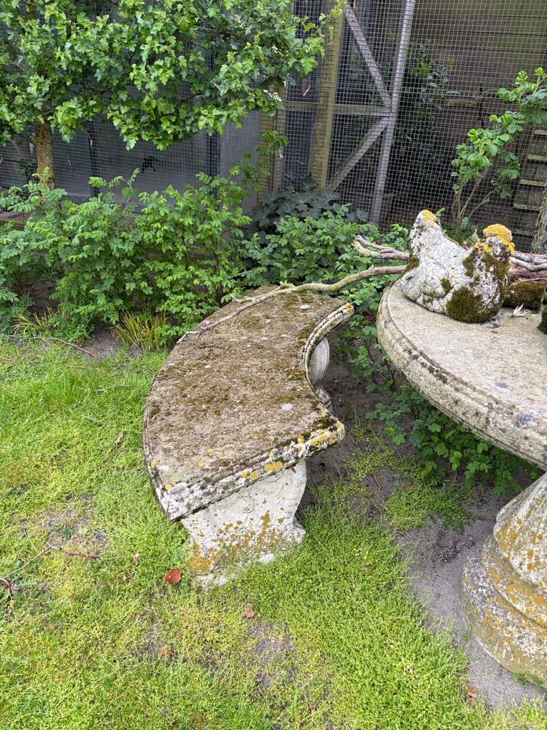 Stenen picknicktafel met bankje, Ophalen, Gebruikt, Rond, Overige materialen