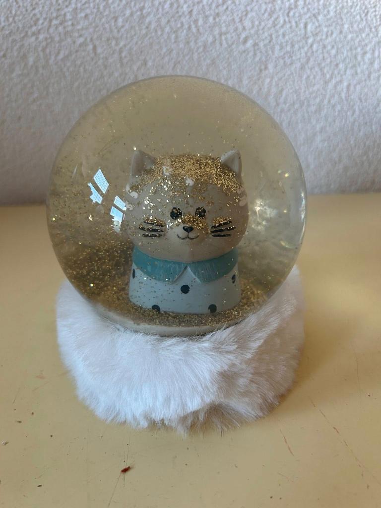 Hema sneeuwbol kat, Ophalen of Verzenden, Zo goed als nieuw