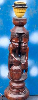 Tafellampvoet. Houtsnijwerk.  Afrika.  35 cm., Ophalen, Zo goed als nieuw, Minder dan 50 cm, Afrikaanse kunst