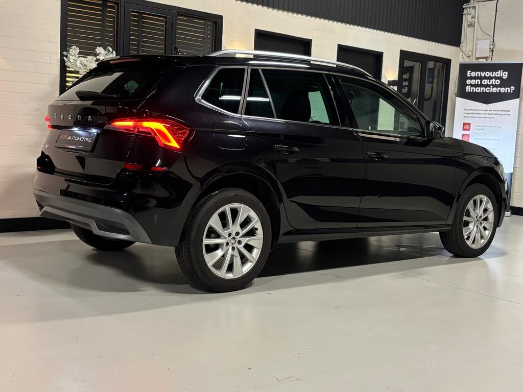 Skoda KAMIQ 1.0 TSI Business Edition |Virtual|Cam|Matrix|Xen, Auto's, Skoda, Stof, Gebruikt, 620 kg, Zwart