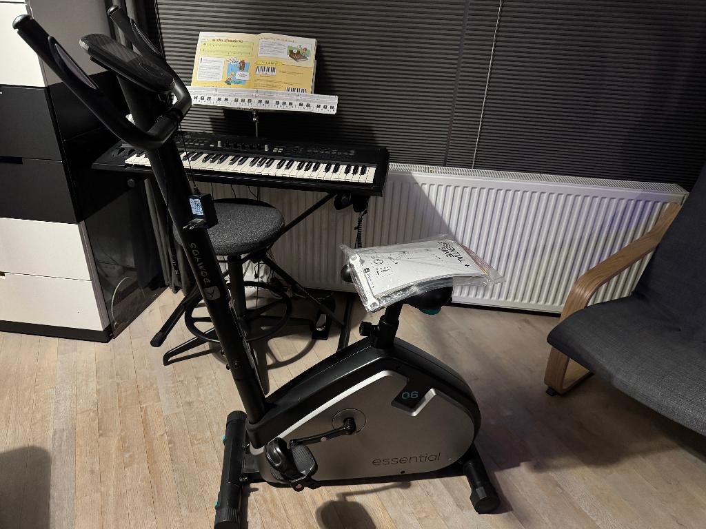 Domyos Essential 06 hometrainer, Ophalen, Buik, Aluminium, Zo goed als nieuw